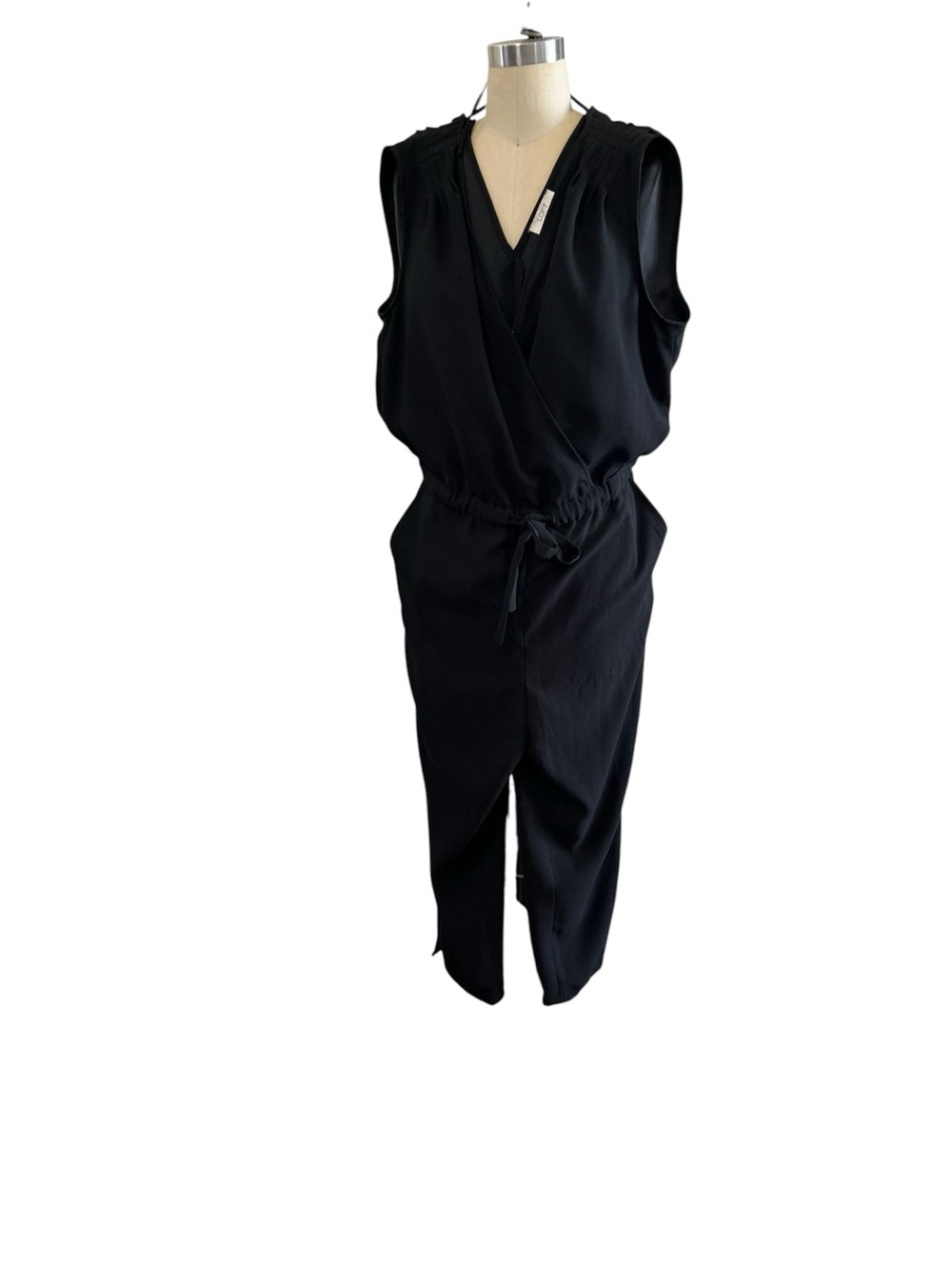 LOFT Black Sleeveless Tie Front waist Jumpsuit Large Petite special events wear